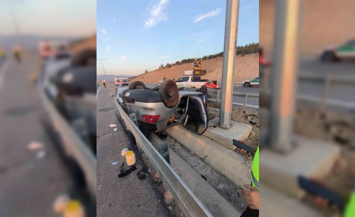 Aydın-Denizli otoyolunda otomobil takla atıp ters döndü: 3 yaralı