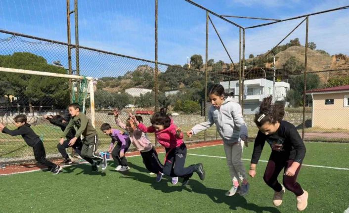 Aydın’da minikler, spor alışkanlığı kazanıyor