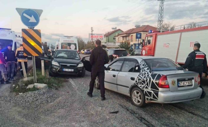 Bakacakkadı-Zonguldak kara yolunda trafik kazası: 3 yaralı