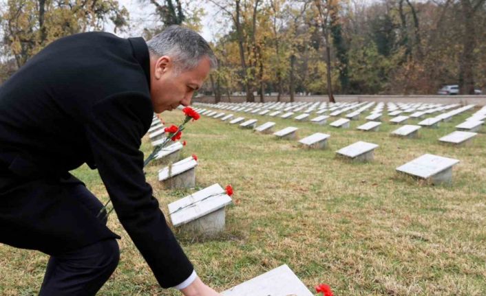 Bakan Yerlikaya, Budapeşte’de Galiçya Türk Şehitliğini ziyaret etti