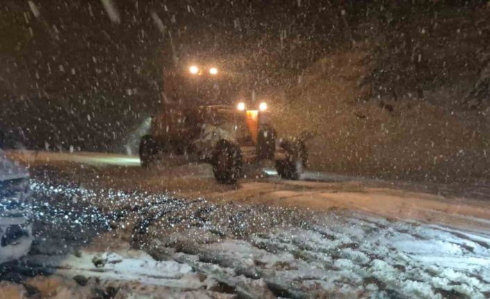 Bartın’da renkli kar görüntüleri