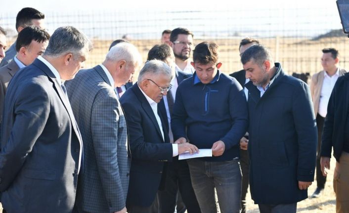 Başkan Büyükkılıç, Develi’nin giriş kapısı olacak yeni terminal inşaatını inceledi