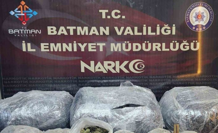 Batman’da bir otomobilde 27 kilo sentetik uyuşturucu ele geçirildi