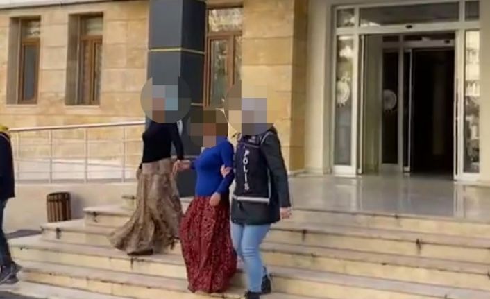 Batman’da girdikleri evlerden ziynet eşyası çalan 2 kadın yakalandı