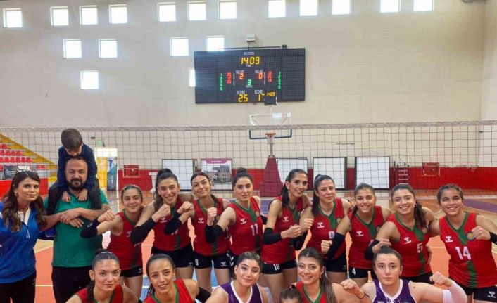 Belediye hentbol ve voleybol takımları haftayı galibiyetle kapattı