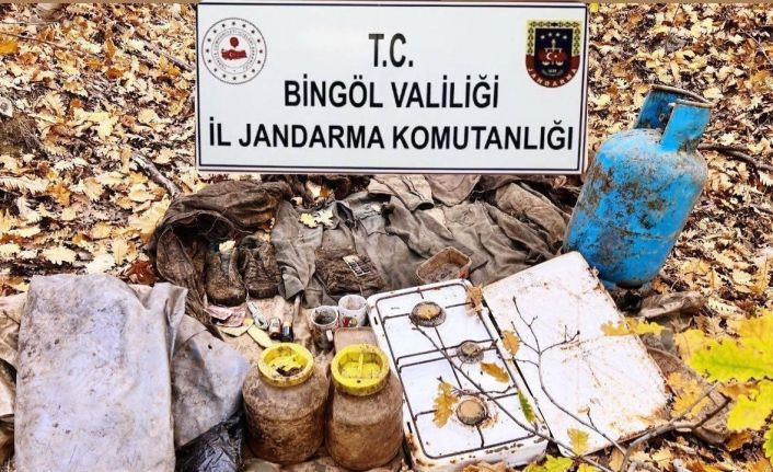 Bingöl’de teröristlerin inlerine girildi