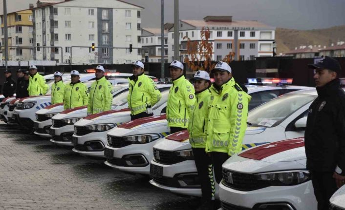 Bitlis Emniyeti’ne 12 araç desteği