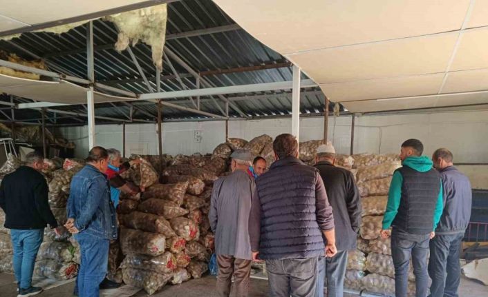 Bitlisli çiftçilerden alınan 193 ton patates ihtiyaç sahiplerine dağıtıldı