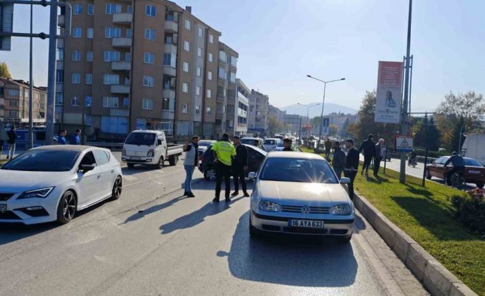 Bursa’da zincirleme kaza: 2 yaralı