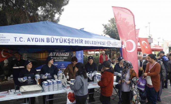 Büyükşehir, Atatürk için 17 ilçede hayır gerçekleştirdi