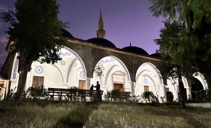 Cami imamı bıçaklanarak öldürüldü