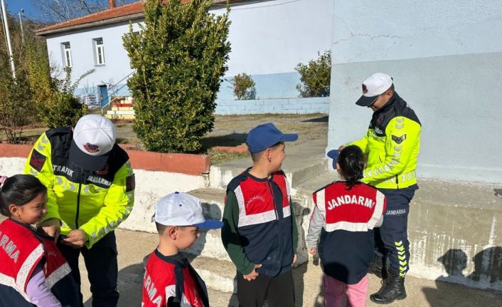 Çine’de tohum kalemler toprakla buluştu