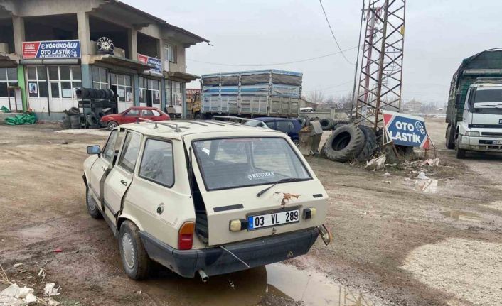 Çocuğun kullandığı otomobilin karıştığı kazada 6 kişi yaralandı