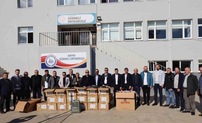 Çocuklar Üşümesin Kampanyası: 300 öğrenciye bot ve mont desteği