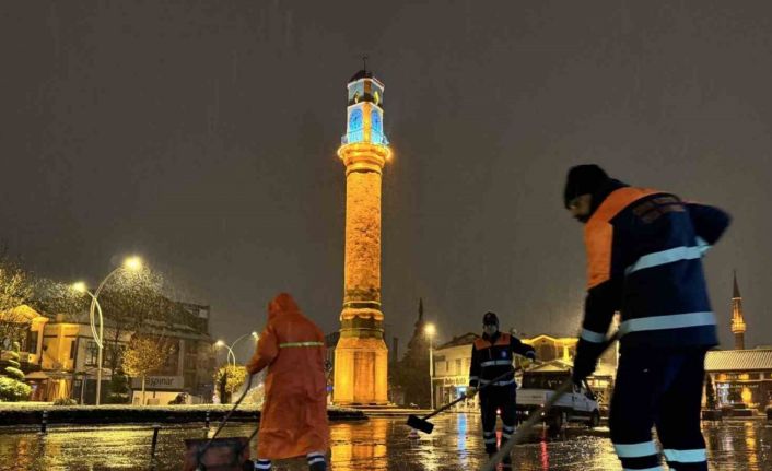 Çorum Belediyesi’nden kar mesaisi