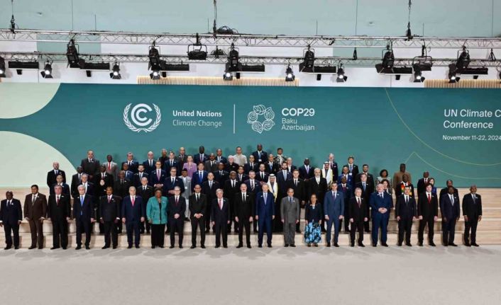 Cumhurbaşkanı Erdoğan, COP29 aile fotoğrafı çekimine katıldı