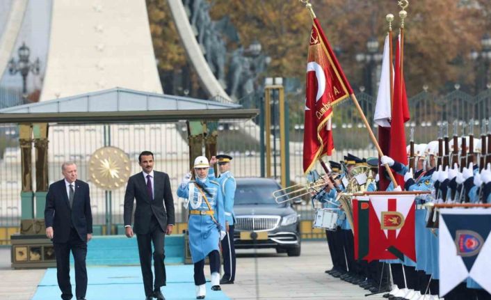 Cumhurbaşkanı Erdoğan, Katar Emiri El Sani’yi resmi törenle karşıladı