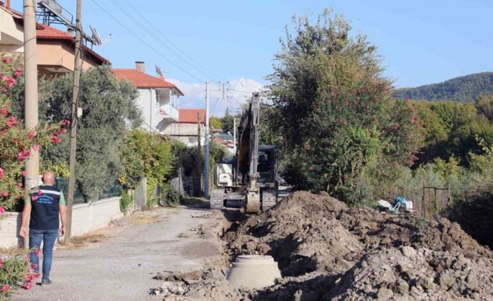 Dalaman Altıntaş Mahallesinde kanalizasyon çalışması başladı