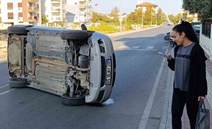 Devrilen otomobilden çıkan genç öğretmenin eğitim aşkı