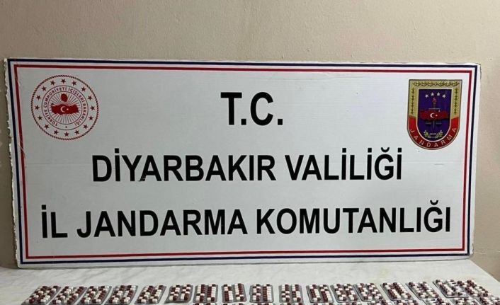 Diyarbakır’da 584 adet uyuşturucu hapla yakalanan zanlı tutuklandı