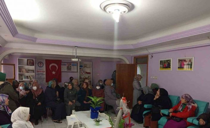 Diyarbakır’da kadın muhtarlar kanser hastalarıyla bir araya geldi