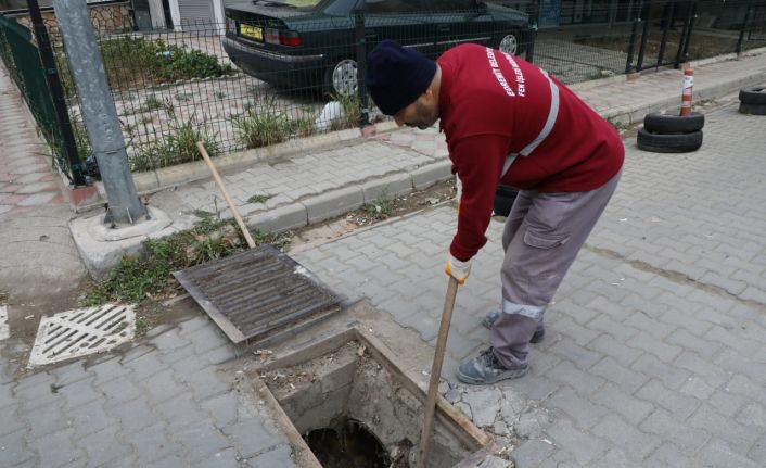 Edremit Belediyesi yağışlara karşı önlem alıyor