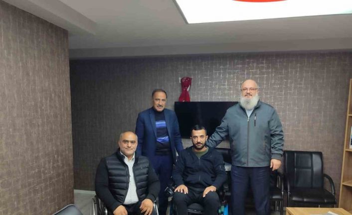 Elazığ’da engelli birey, akülü sandalyesine kavuştu