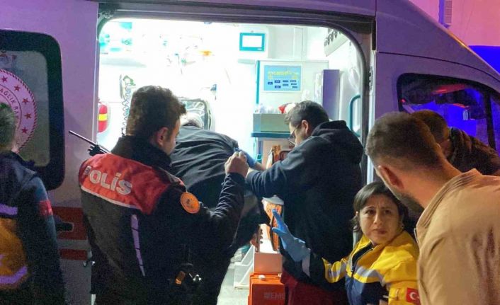 Elazığ’da iki grup arasında bıçaklı kavga: 2 yaralı