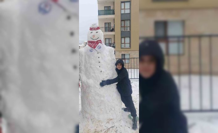 Elazığ’da  kardan adamlar yerlerini aldı