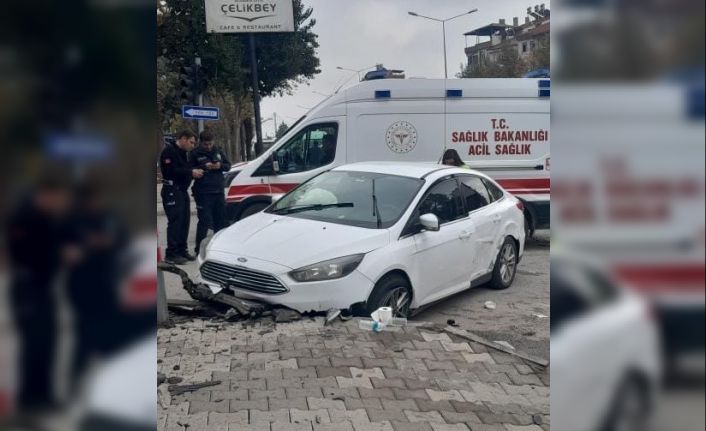 Elazığ’da trafik kazası: 2 yaralı