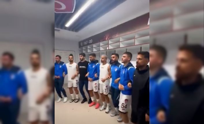 Elazığspor’dan halaylı galibiyet paylaşımı