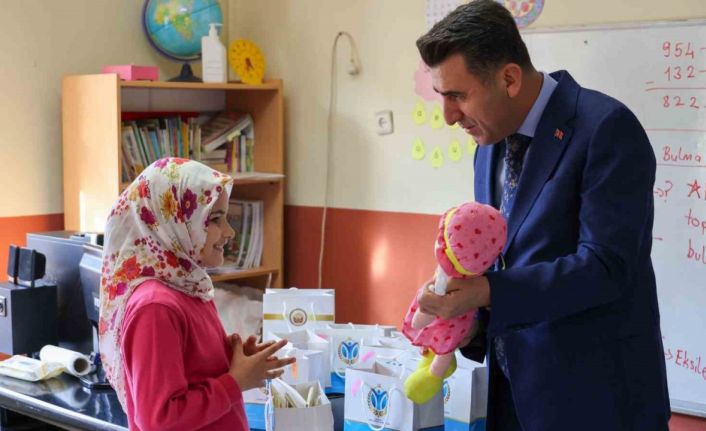 Elif Alpdemir İlkokulunda mutluluk dolu anlar