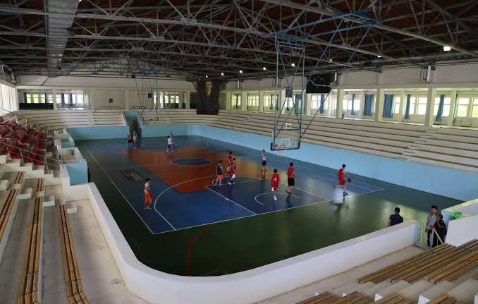 Emektar spor salonu kapılarını kapattı