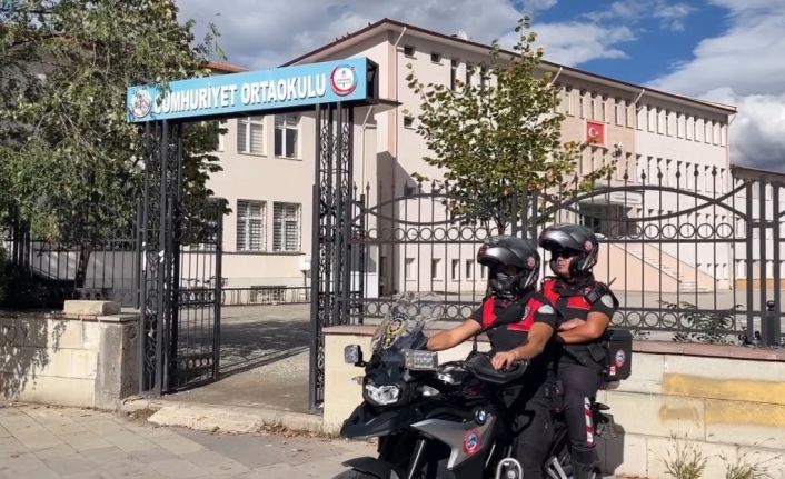 Erzincan’da polis ve jandarma ekiplerince denetimler sürüyor