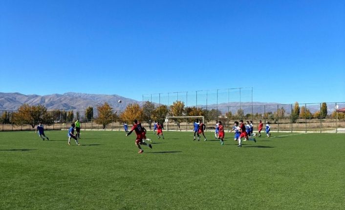 Erzincan’da yurtlar arası turnuvalar başladı