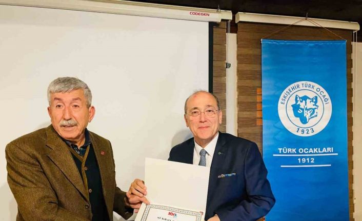 Eskişehir Türk Ocağı ‘Yurt Dışında Eğitim: İmkânlar - Fırsatlar’ konferansı düzenledi