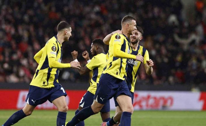 Fenerbahçe, Prag’da golcüleriyle kazandı