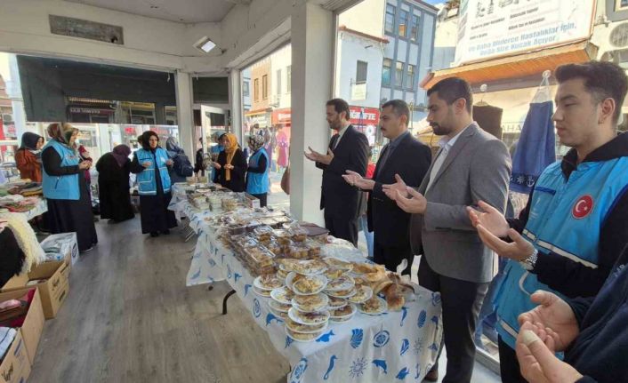 Gazze’ye el emeği göz nuru ürünlerle destek