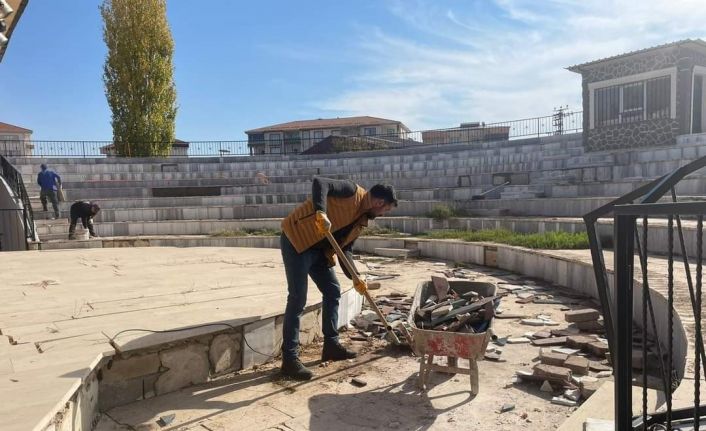 Gölbaşı ilçesinde amfi tiyatro yenileniyor