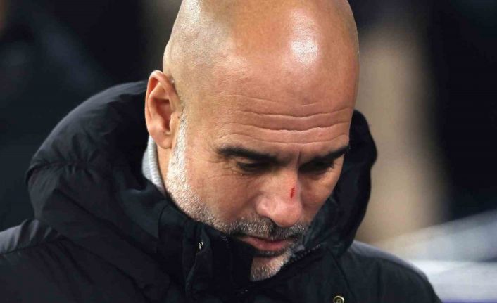 Guardiola, Feyenoord beraberliğine sinirlendi, kendine zarar verdi