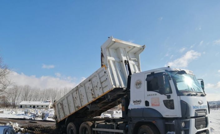 İnönü’de kar temizliği devam ediyor