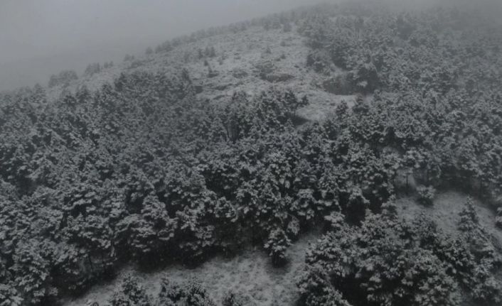 İstanbul’da kar yağışı havadan görüntülendi