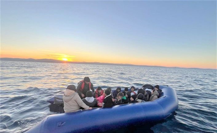 İzmir açıklarında kaçak göçmen yoğunluğu