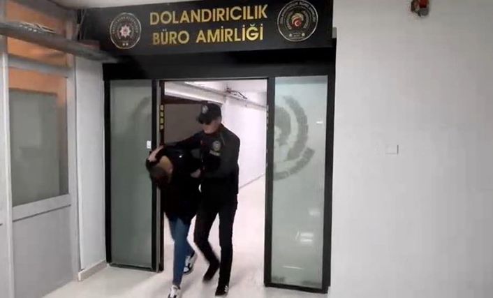 İzmir’de 4 kişiyi dolandıran sahte savcı, sıkı takiple yakalandı