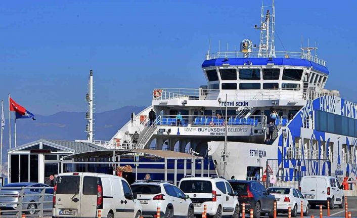 İzmir’de feribot tarifesine düzenleme