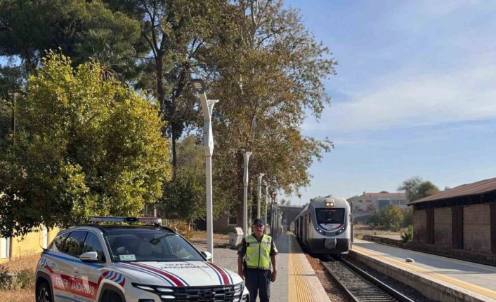 Jandarma ekipleri tren kazalarına karşı uyardı