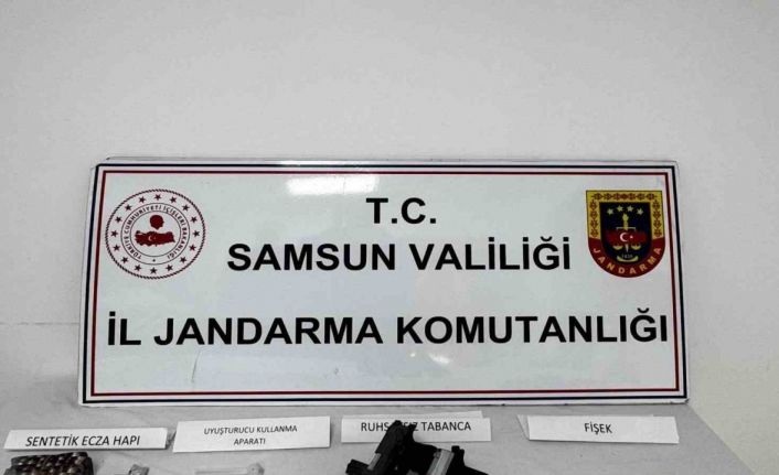 Jandarma ekiplerince silah ve uyuşturucu ele geçirildi