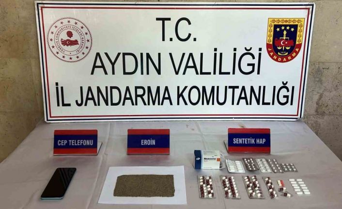 Jandarmadan eş zamanlı uyuşturucu operasyonu: 3 gözaltı