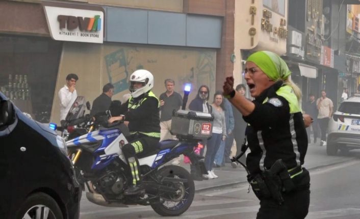 Kadın polisin yangın hassasiyetine emniyet müdüründen plaket