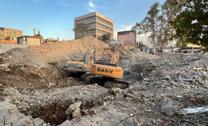 Kahramanmaraş’ta ağır hasarlı binaların yıkım oranı yüzde 98